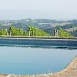 Clos Mirabel Manor - Bed and breakfast