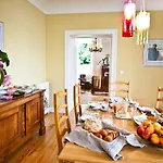 Clos Mirabel Manor - Bed and breakfast 4*