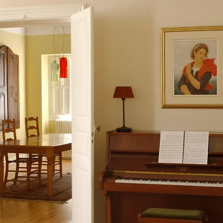 Clos Mirabel Manor - Bed & Breakfast