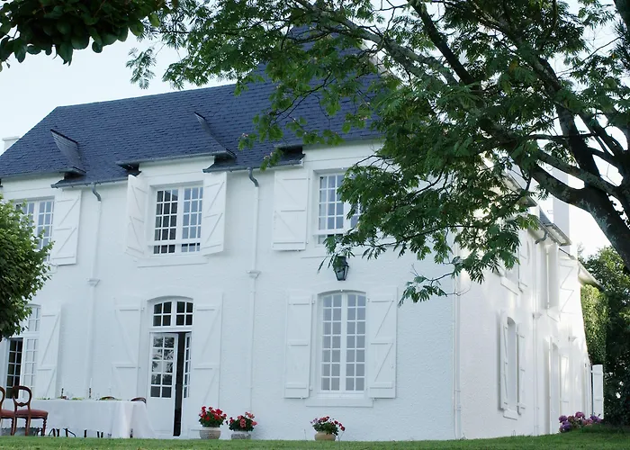 Clos Mirabel Manor - Bed & Breakfast