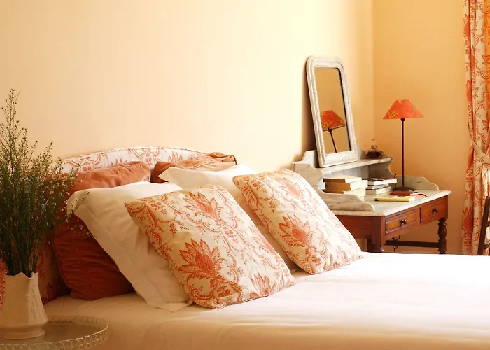 Clos Mirabel Manor -