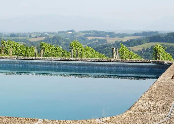 Clos Mirabel Manor - Bed & Breakfast